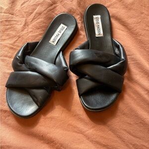 Steve Madden Black Crisscross Slide Sandals Size 6.5